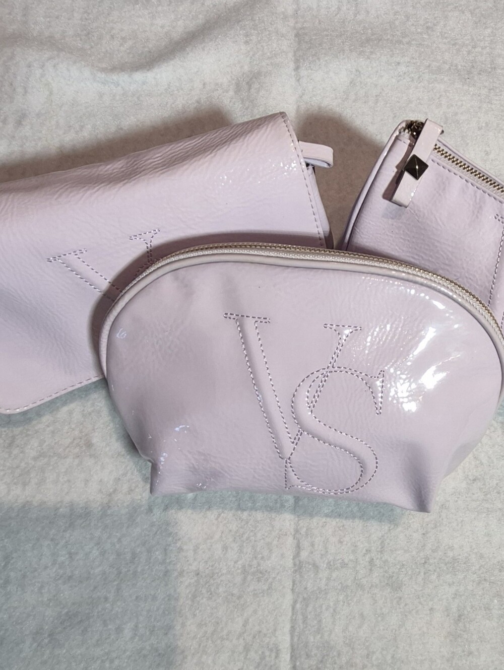 VICTORIA'S SECRET (VS) GLOSSY MAKE-UP CASE/COSMETIC BAG (SET OF 3 BAGS) LIKE NEW